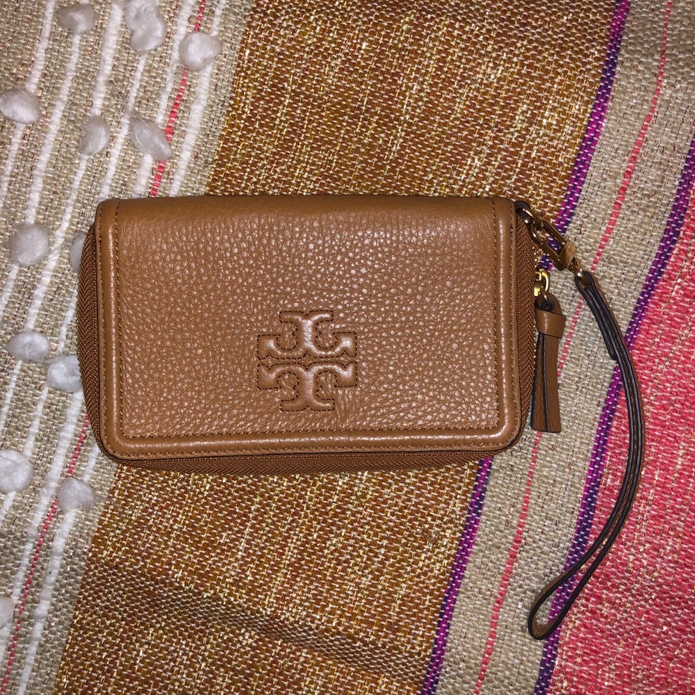 Authentic Tory Burch tan wallet
